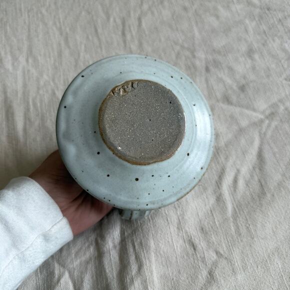 Vintage pottery candle dish holder - Picture 4 of 4